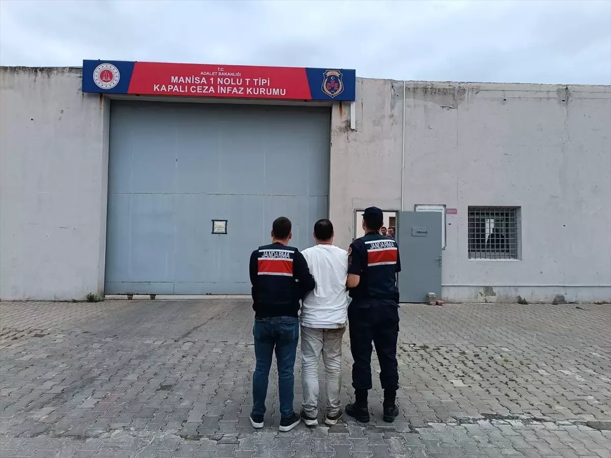 Sahte Kimlikle Yakalanan Firari Hükümlü Cezaevine Gönderildi
