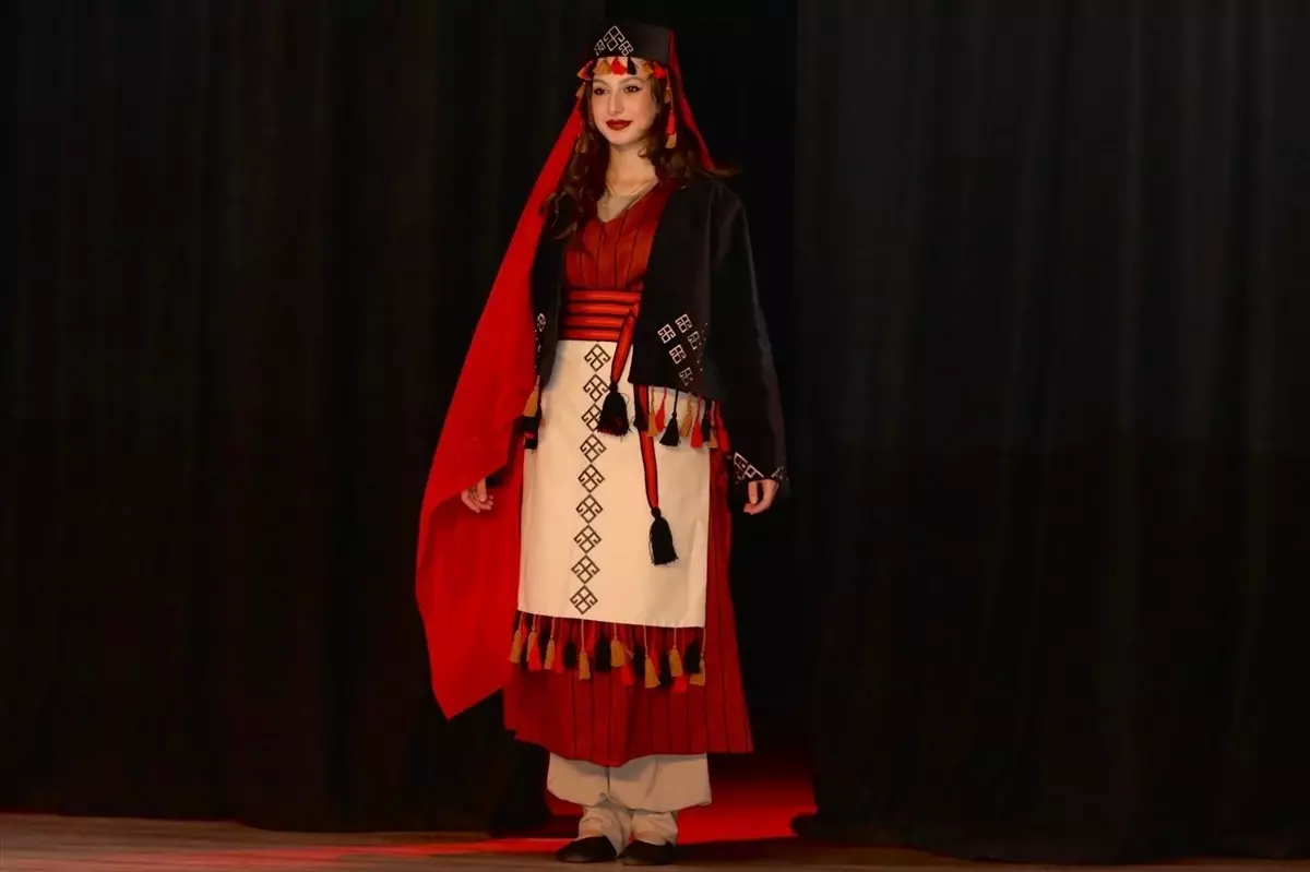 Niğde'de Motifler Defilesi