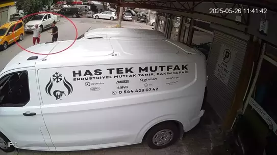 Alman Turist Kapkaçta Soyuldu, Esnaf Yakaladı