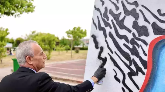 Küçükçekmece'de Renkli Graffiti Festivali Coşkusu
