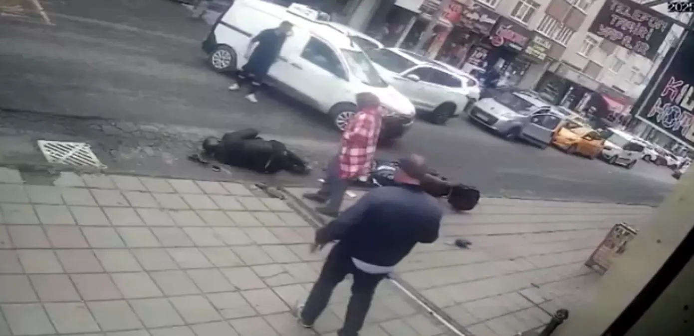 Çorlu'da Motosiklet ile Hafif Ticari Araç Çarpıştı: 1 Yaralı