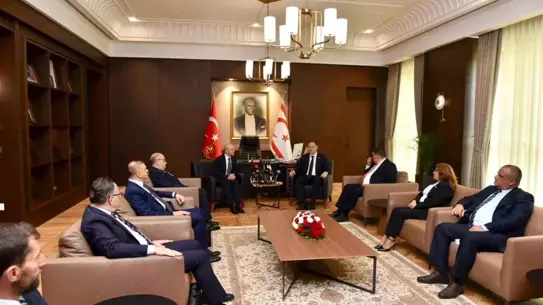 KKTC Cumhuriyet Meclis Başkanı Öztürkler, Bakanı Şimşek'i kabul etti