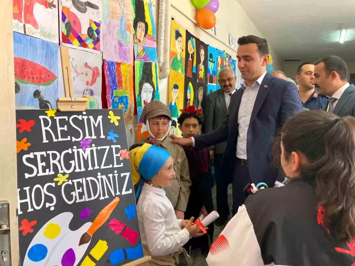 Sultandağı'nda Yıl Sonu Sergisi Düzenlendi