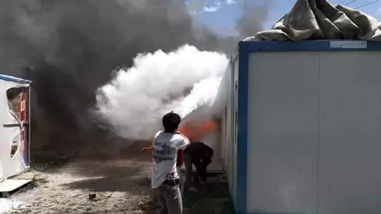 Elbistan'da Konteyner Kent Yangını
