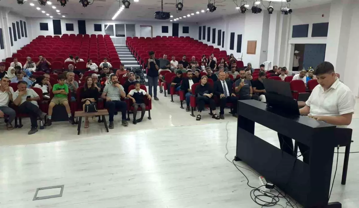 Adıyaman'da Genç Piyanistler Büyüledi
