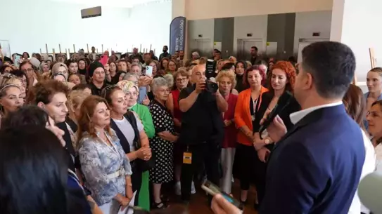 Ataşehir'de Üreten Kadınların Yıl Sonu Sergisi Açıldı