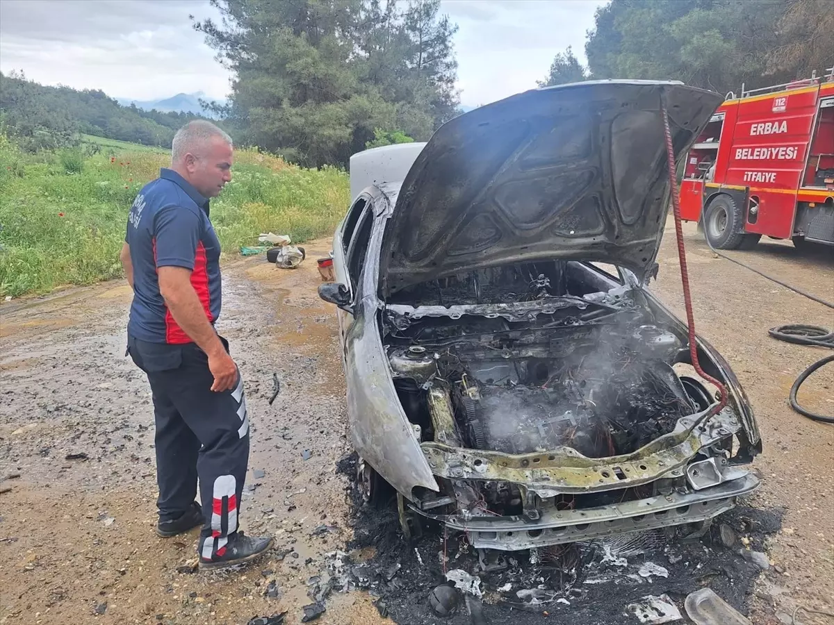 Erbaa'da otomobilde yangın