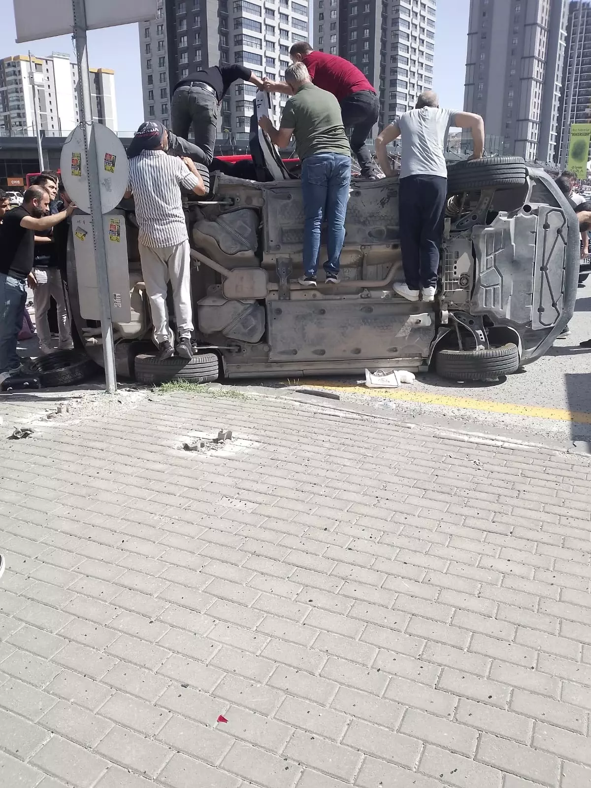 Ankara'da Trafik Kazası: 6 Yaralı