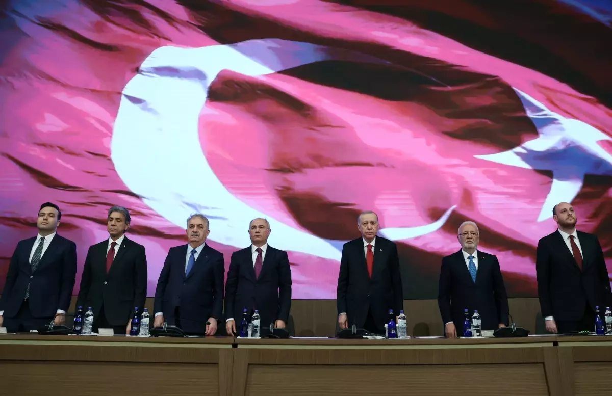 Erdoğan: CHP'nin İngiliz Muhipleri Cemiyeti'ne dönüşmesinden hiç memnun değiliz