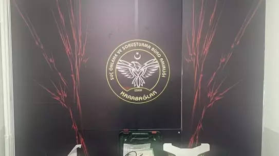 İzmir'de Hırsızlık Şüphelileri Tutuklandı