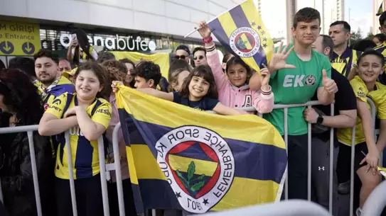 Fenerbahçe Beko Şampiyonluğu Kutladı