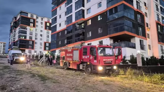 Edirne'de Balkon Yangını Söndürüldü