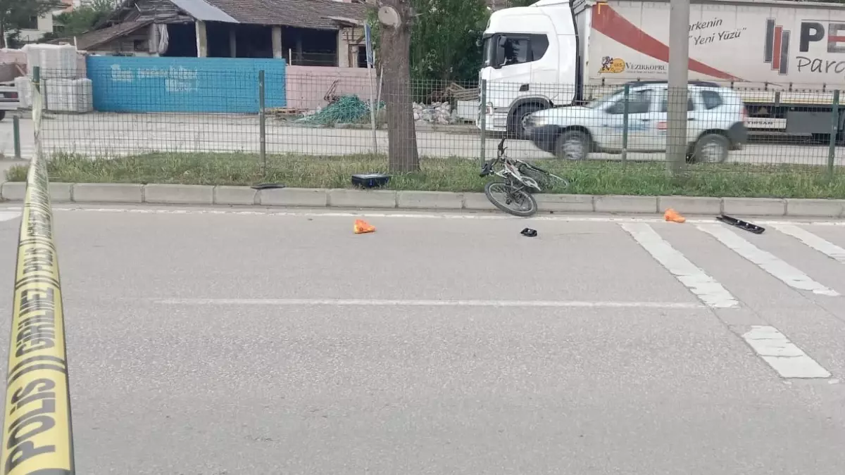 Vezirköprü'de Bisikletli Çocuk Kazada Hayatını Kaybetti