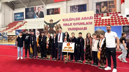 Bitlis'in Gururu: Halk Oyunları Ekibi Birinci Oldu