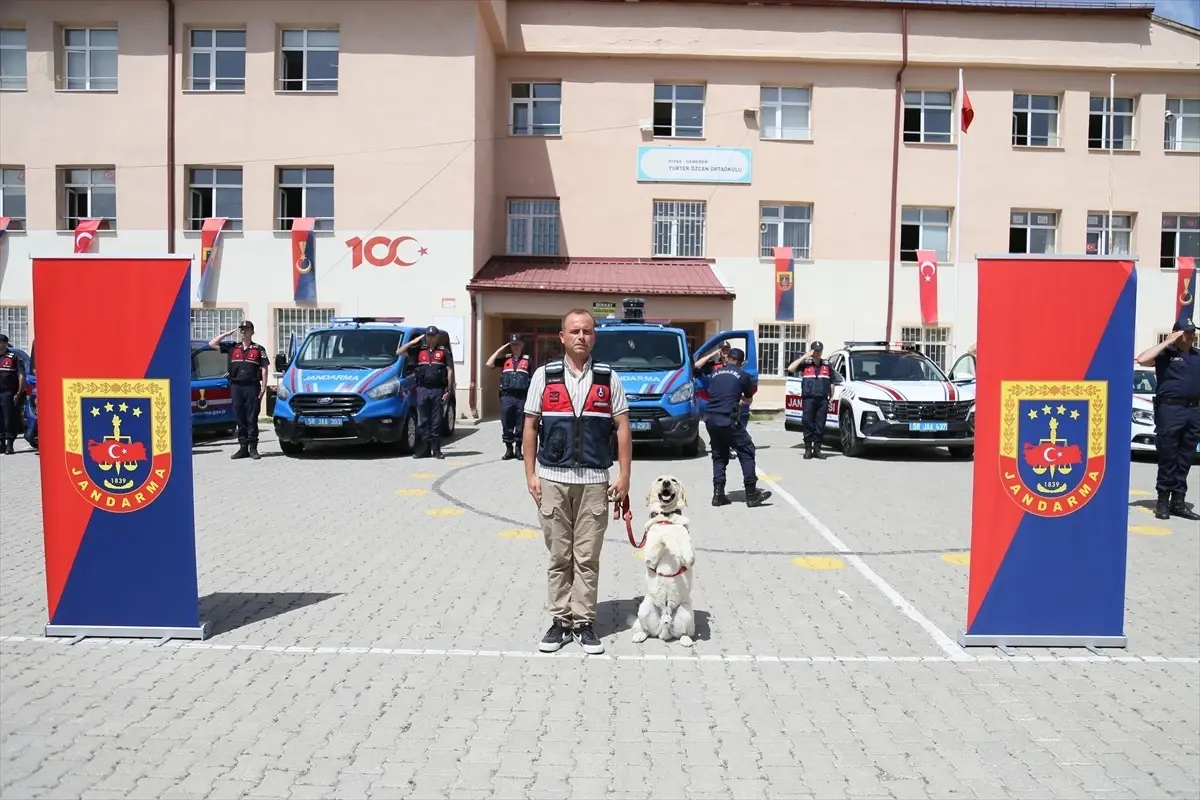 Jandarma Öğrencilere Tanıtıldı