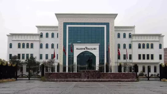 Elazığ'da 2 vali yardımcısı ve 9 kaymakam değişti
