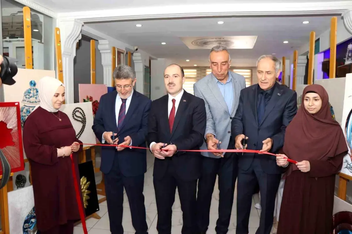 Oltu'da El Emeği Göz Nuru Ürünler Sergilendi