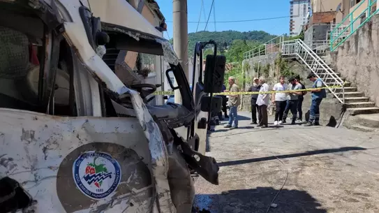 Ereğli'de Kamyonet Kaza Yaptı