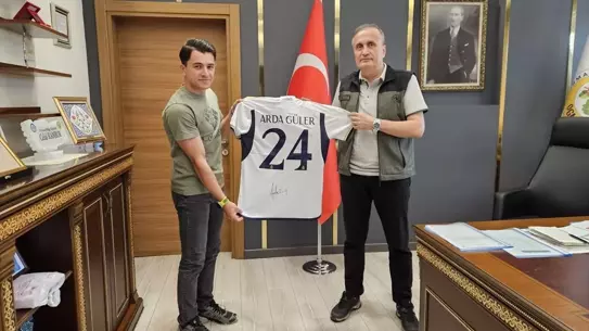 Arda Güler'den Bolu'ya İmzalı Forma