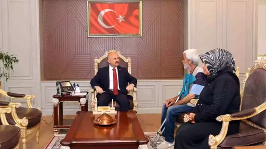 Vali Varol, Vatandaşların Taleplerini Dinliyor