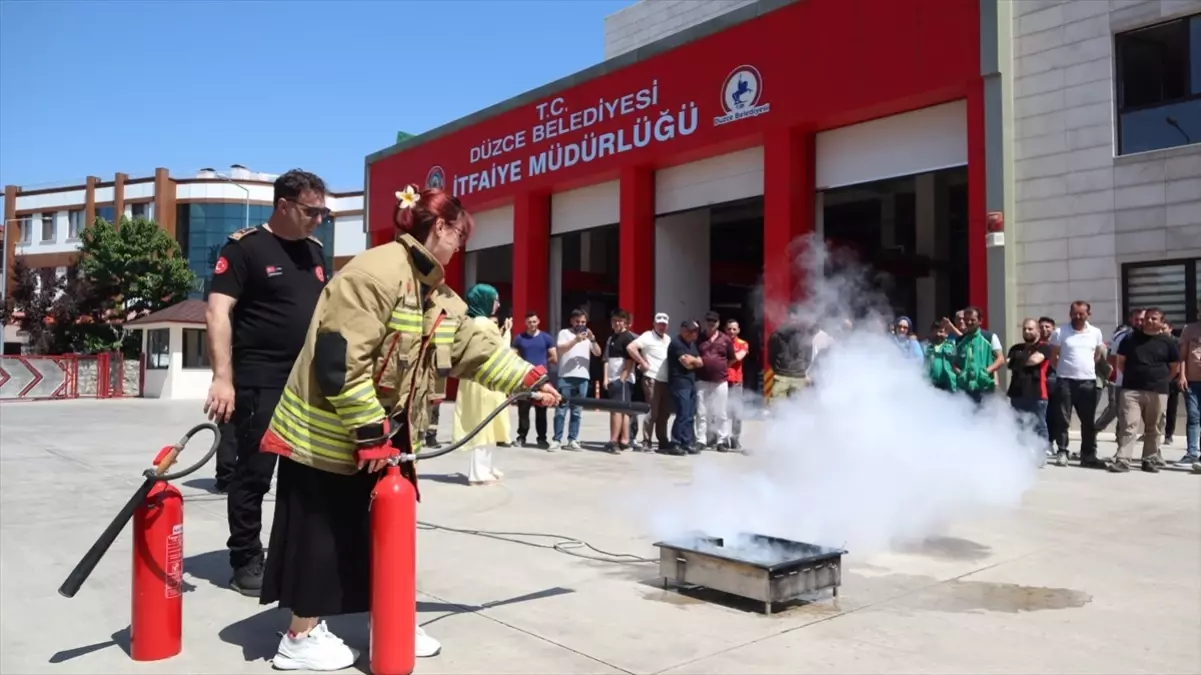 Düzce'de 350 Çalışana Yangın Güvenliği Eğitimi