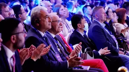 Alman Şirketler Çin'e Yatırım Artıracak