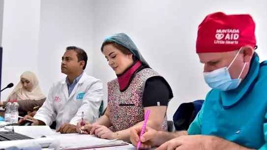 Türk Doktorlar Kosova'da 12 Çocuğu Kurtaracak