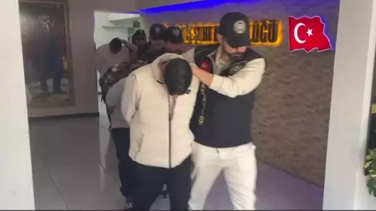 İzmir'de Oto Galeriler Arasında Kavga: 2 Ölü