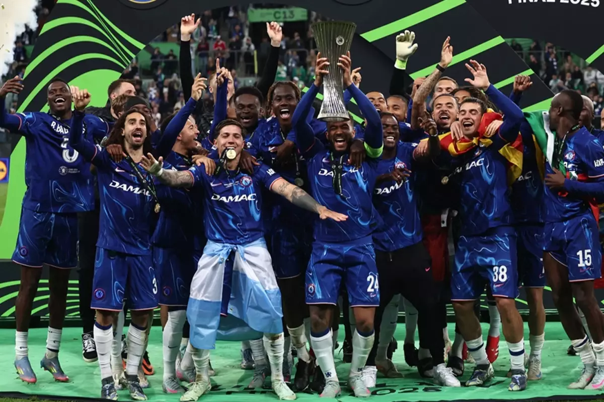 Chelsea, UEFA Konferans Ligi Şampiyonu