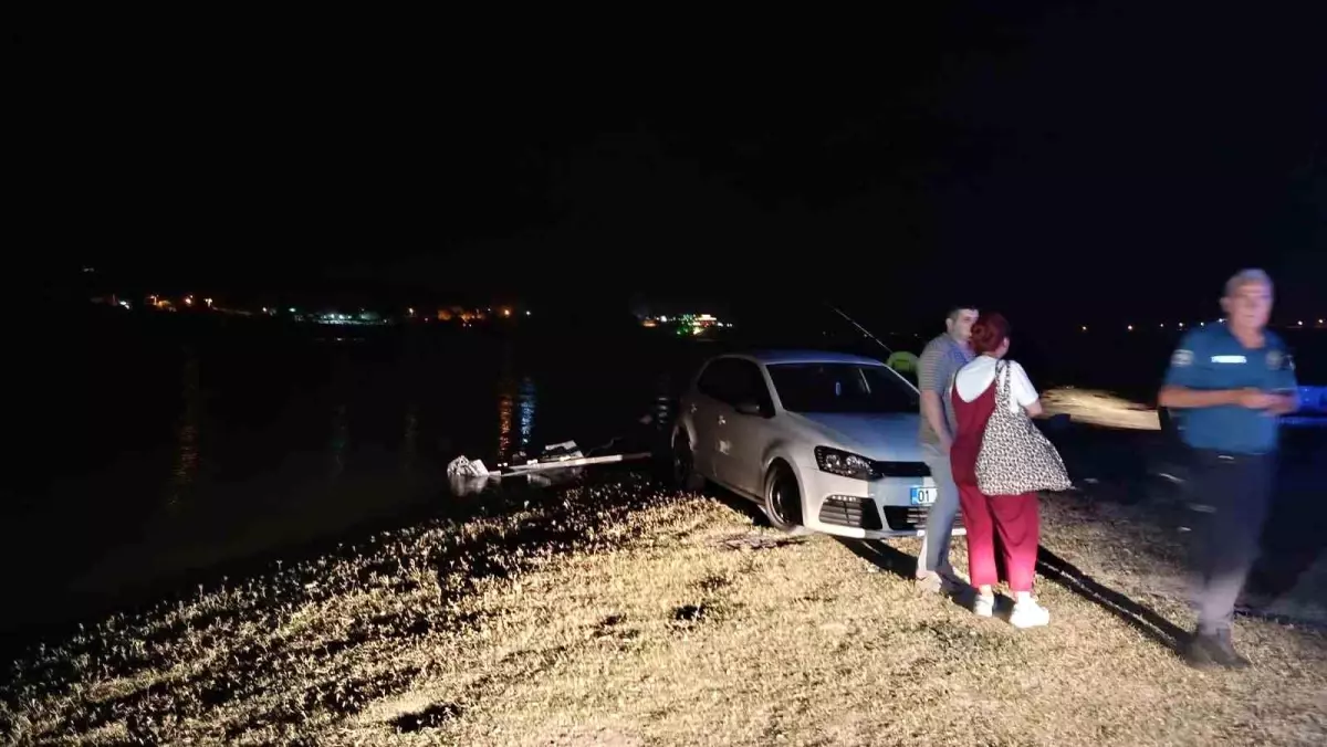 Adana'da Gölde Kayıp Genç için Arama Başlatıldı