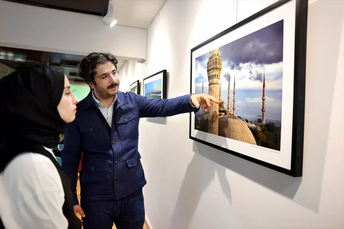İstanbul'u Sevmek Sergisi Açıldı