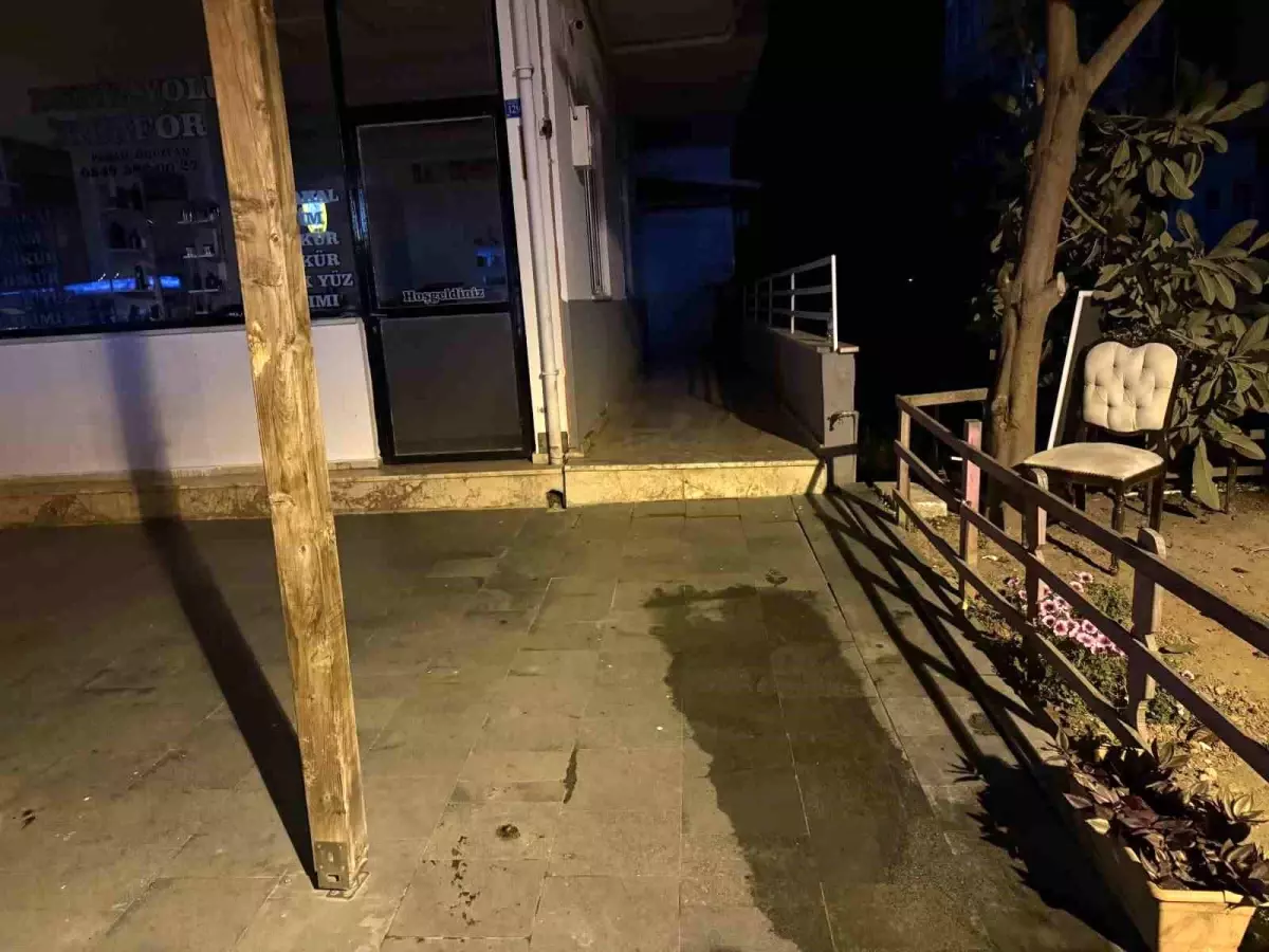 Cam Kırarak Ağır Yaralandı