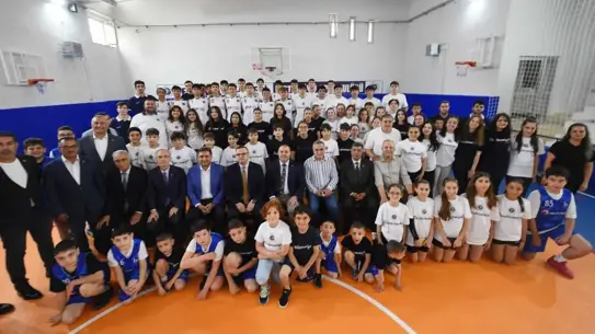 Pertevniyal Lisesi Spor Salonu Açıldı