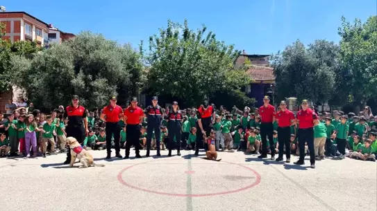 Jandarma, Öğrencilere Mesleğini Tanıttı