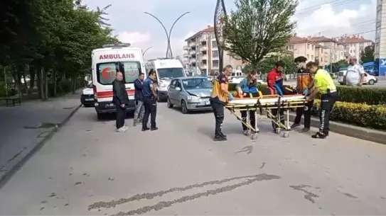 Bolu'da Anne ve Kızına Araç Çarptı