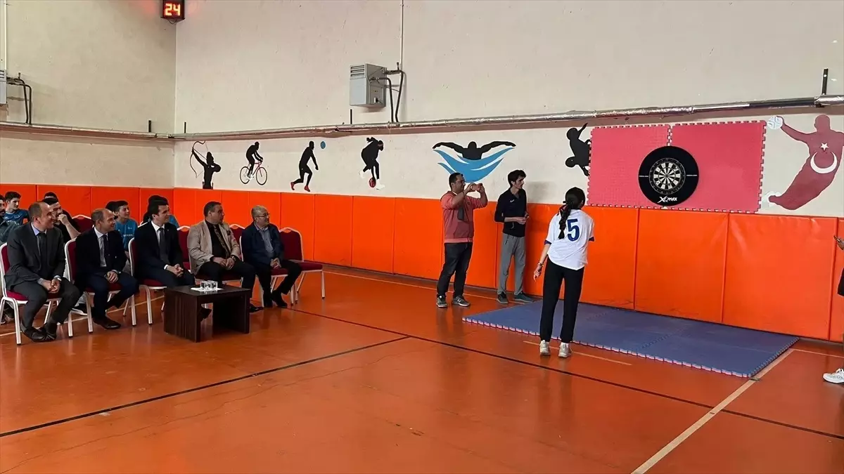 Sivas'ta Dart Turnuvası Düzenlendi