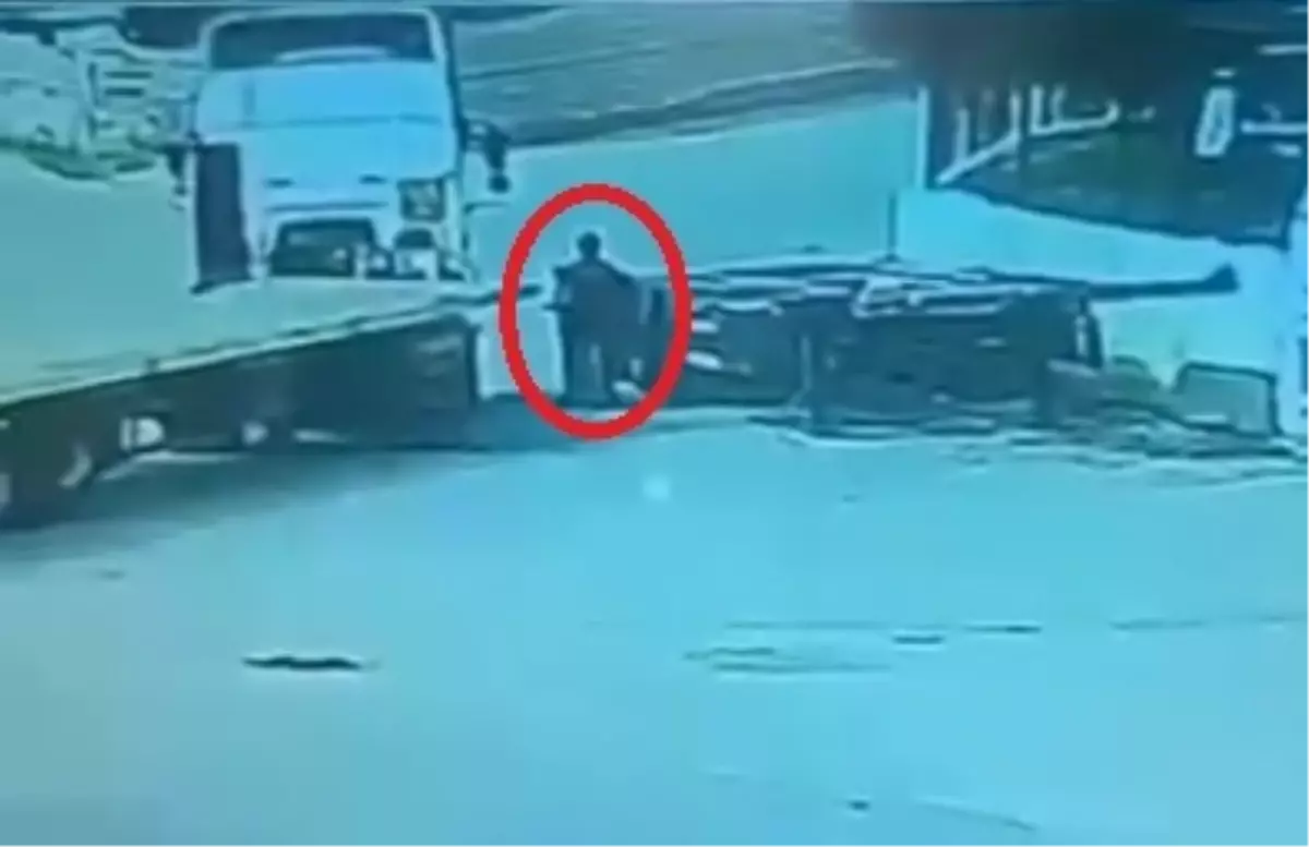 Mersin'de TIR Kazasında Stajyer Öğrenci Hayatını Kaybetti