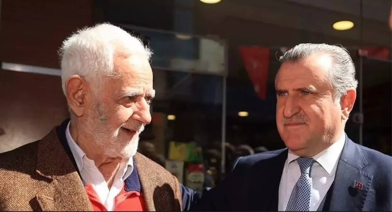 Bakan Bak'ın Amcası Memiş Bak Toprağa verildi