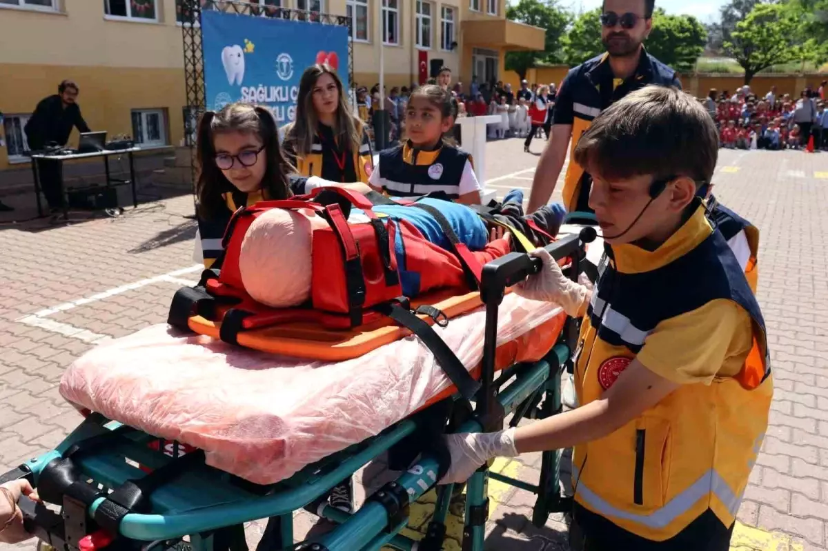 Kayseri'de Öğrencilere Koruyucu Sağlık Eğitimi Verildi