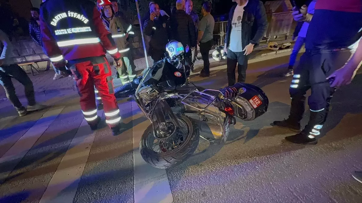 Bartın'da Polis Motosikletine Köpek Saldırdı