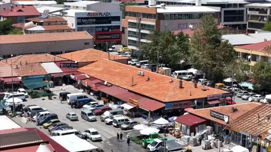 Erzincan Buğday Meydanı'ndaki Yangın Sonrası Çatı Yenileme İşlemleri Tamamlandı