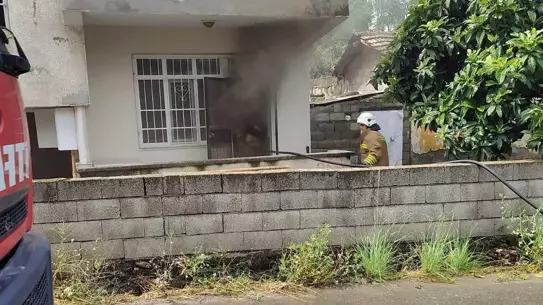 Hatay'da Ev Yangını Kontrol Altına Alındı