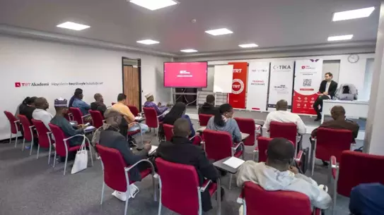Nijerya ve Mozambik Gazetecilerine Eğitim