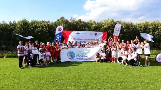 Özel Olimpiyatlar Türkiye Ulusal Futbol Oyunları İzmir'de Coşku Dolu Anlara Sahne Oldu