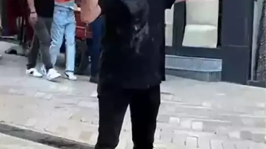 İzmit'te Kendini Yakmaya Çalışan Kişi İkna Edildi