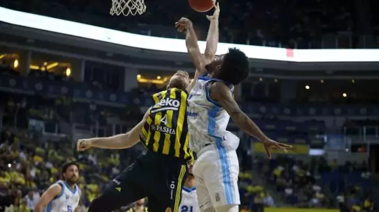 Fenerbahçe, Türk Telekom'u Yendi