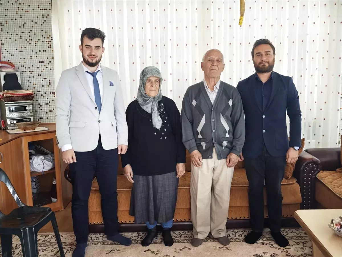 Hayırsever Aileye Hastane Ziyareti