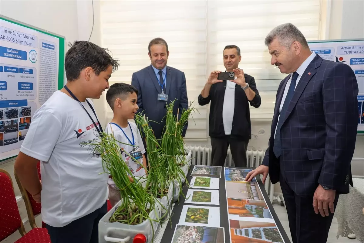 Artvin'de TÜBİTAK Bilim Fuarı Açıldı