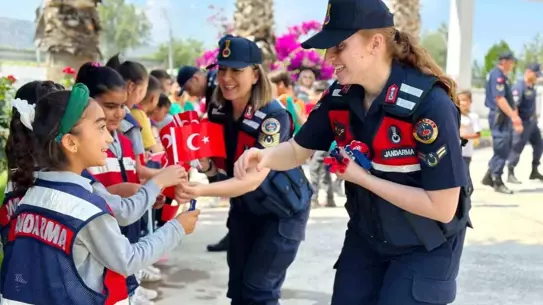 Jandarma, Buharkent'teki Öğrencilere Tanıtıldı