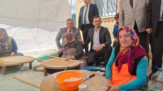 Oğuzlar'da Yıl Sonu Sergisi Açıldı